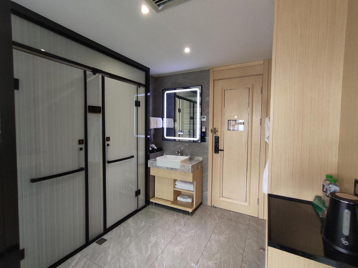 Lanzhou Hualian Hotel Екстериор снимка