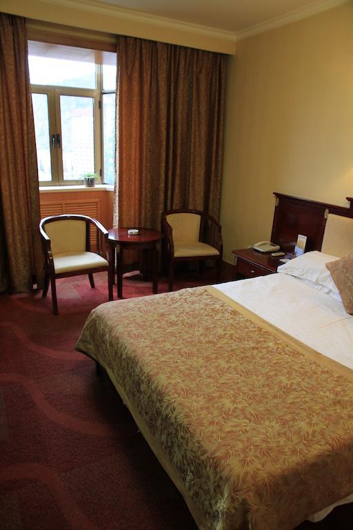 Lanzhou Hualian Hotel Екстериор снимка