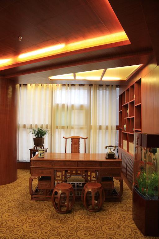 Lanzhou Hualian Hotel Екстериор снимка