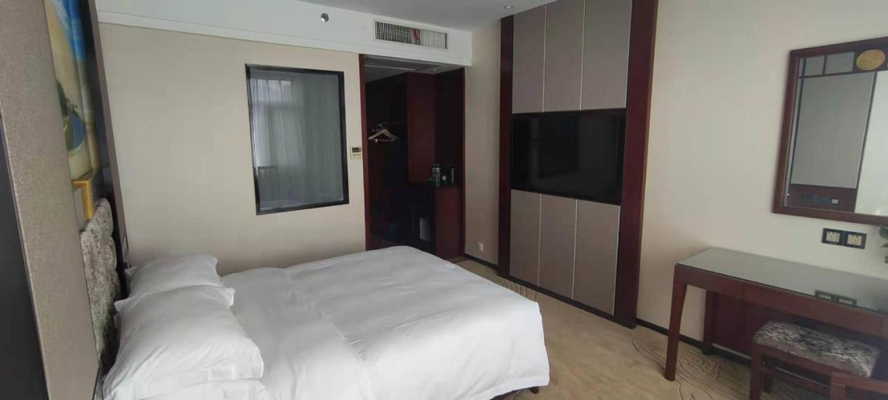Lanzhou Hualian Hotel Екстериор снимка