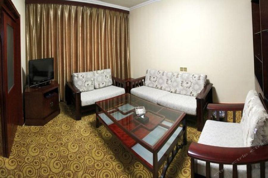 Lanzhou Hualian Hotel Екстериор снимка