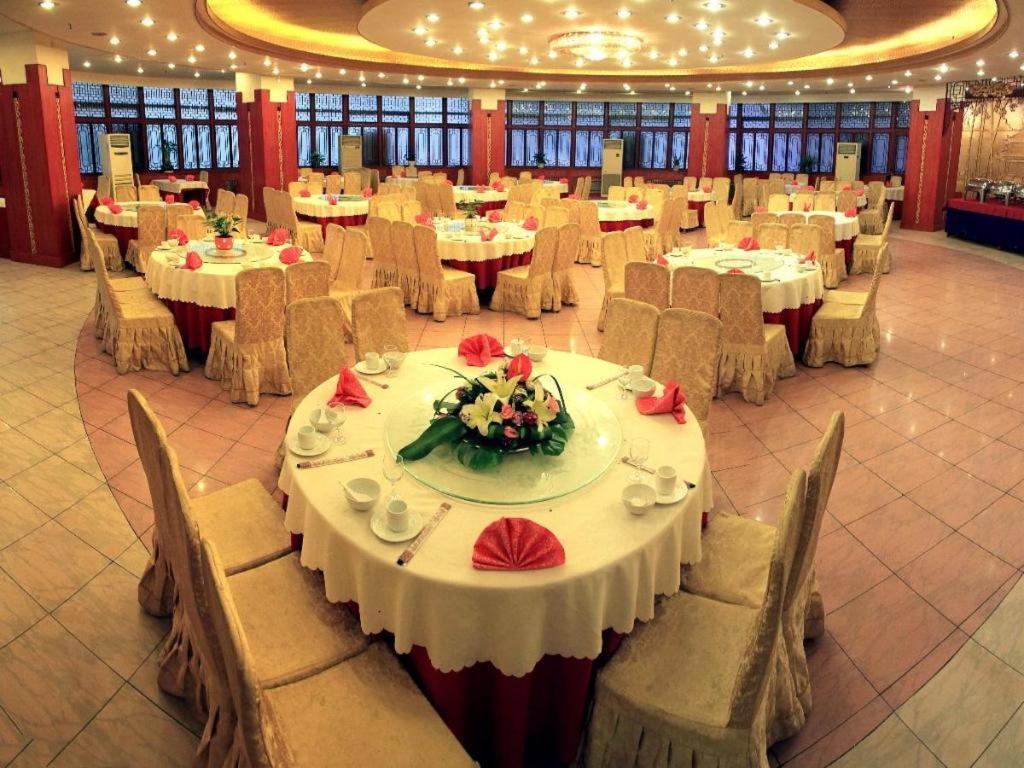 Lanzhou Hualian Hotel Екстериор снимка