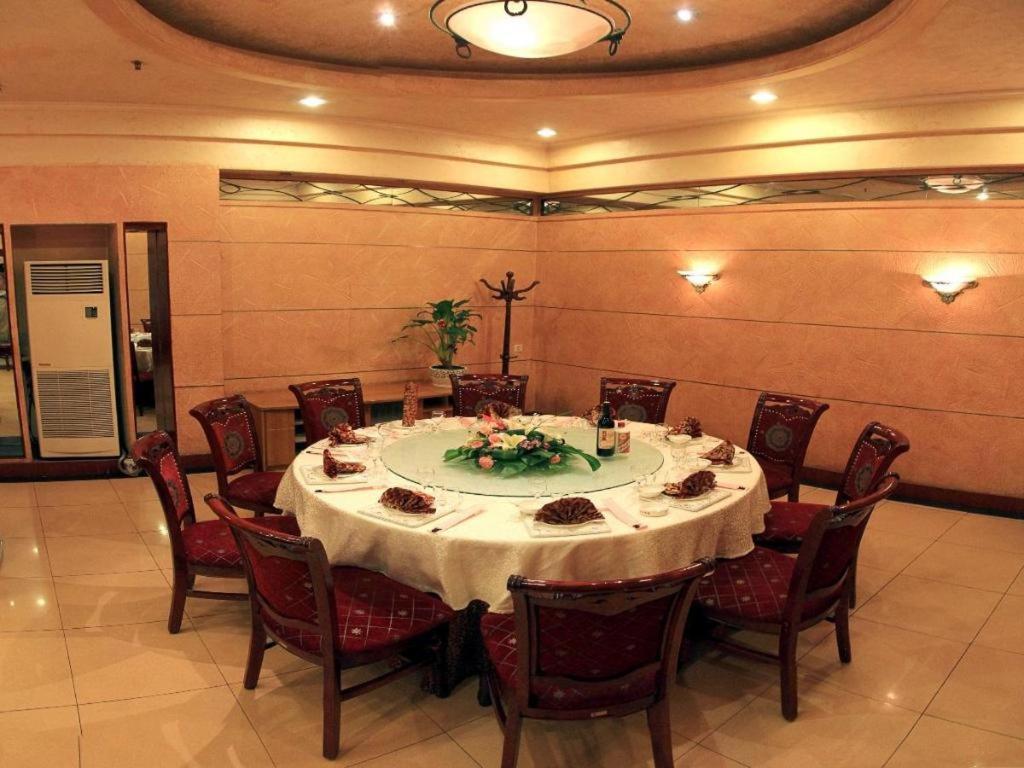 Lanzhou Hualian Hotel Екстериор снимка